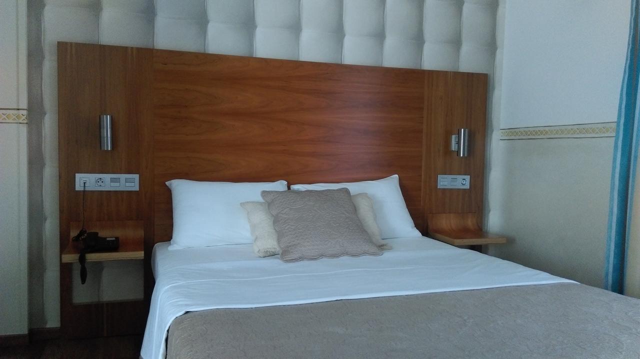 Hotel Boutique Villa Erina By Bossh Hotels - Adults Recommended 马尼尔瓦 外观 照片